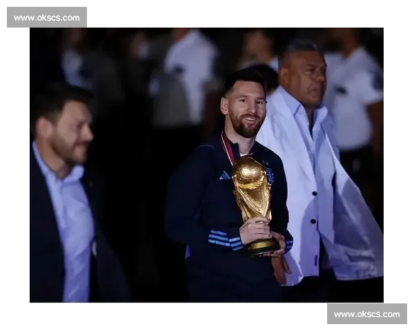 梅西巴黎首秀！球迷狂欢：欢迎来到王子公园！新篇章就此开启！